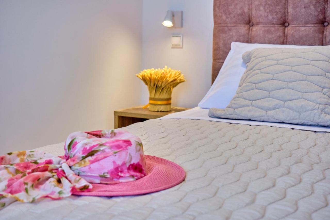 Sunflower Suites Gouvia Corfu Exterior photo